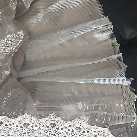 BEBE Fit and Flare Mauve Pink Embroidered 3 Layer Skirt womens size 6 NWT - Picture 10 of 12